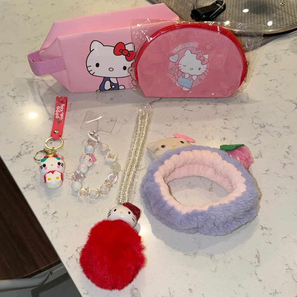 Hello kitty bundle - Picture 1 of 11